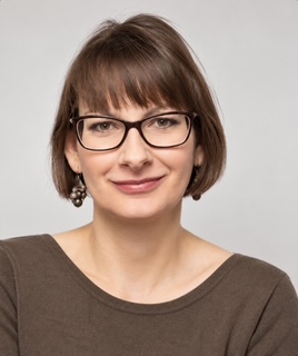 Therapist Zofia Szypowska