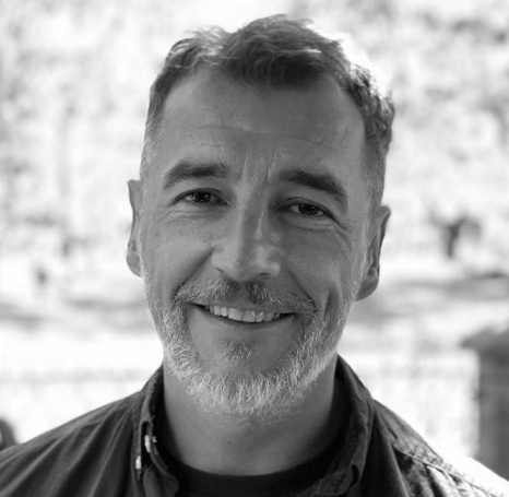 Therapist Krzysztof Dziewulak